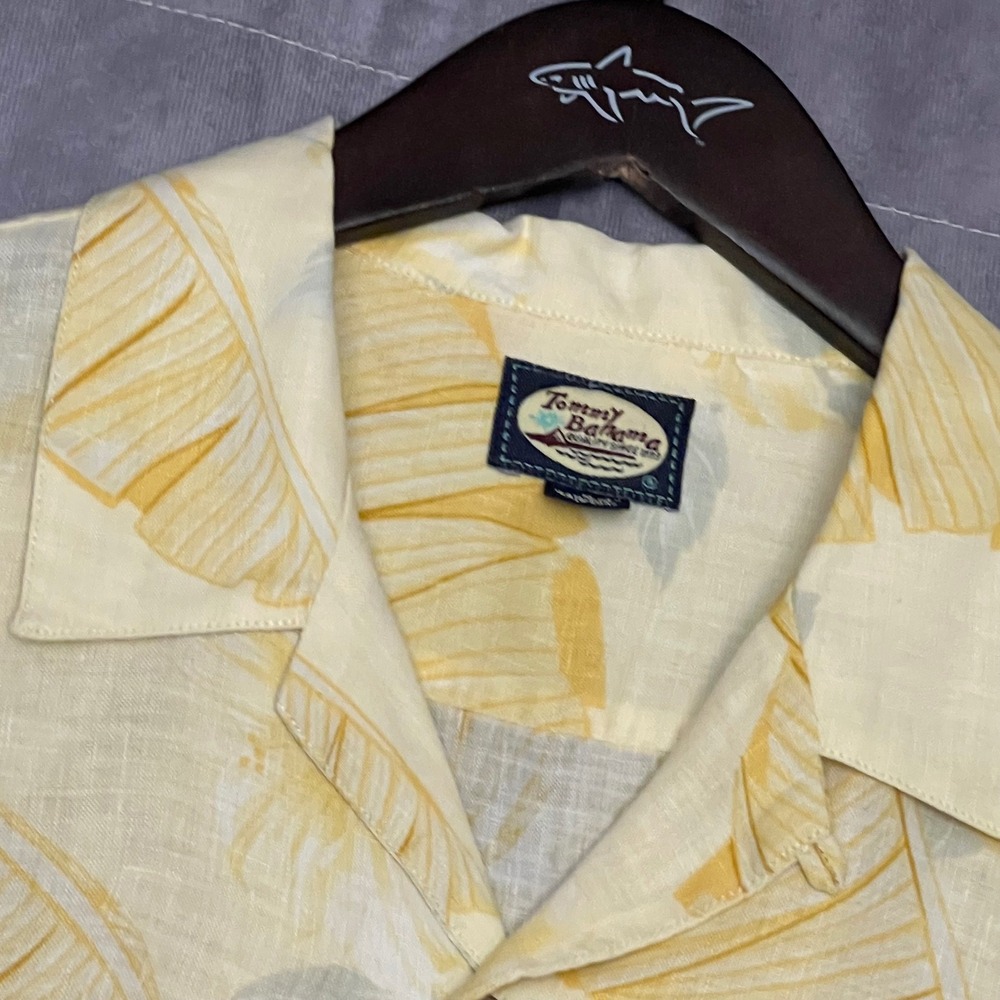 Tommy Bahama Shirt Mens Medium Yellow Linen Banana Leaf Floral Short‎ Sleeve Exc